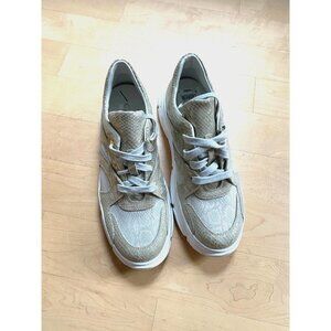 LA Canadienne BNWT python print platform Sneaker Womens Size 41 lace up metallic